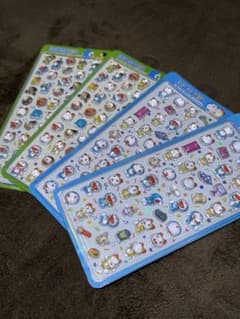【韓国直輸入！】ドラえもん　3Dクリスタルステッカーシール　｛青、緑各2枚｝のサムネイル