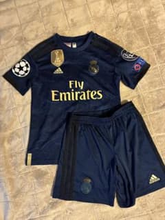 レアル・マドリード 19/20アウェイユニフォーム上下セットMODRIC 140のサムネイル