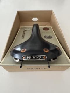 BROOKS（ブルックス）swiftスイフトtitanブラックチタンレールサドル