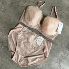 ワコール　D70 セット 新品 ワコール ウイング ブラジャーショーツセット D70 - メルカリ