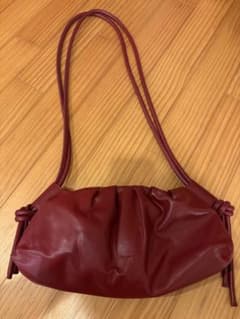 OLEND DUMPLING BAG cherry redのサムネイル