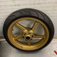 CB1300 フロントホイール＋タイヤのサムネイル