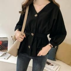 黒　ブラウス　ペプラム？のサムネイル