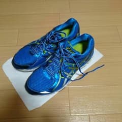 アシックス スニーカーのサムネイル