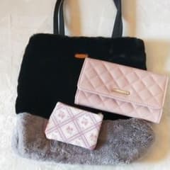 メゾンドフルール長財布&ファーバッグのセットのサムネイル