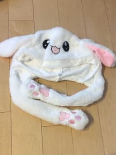 動く耳 うさぎ 帽子 ホワイトのサムネイル