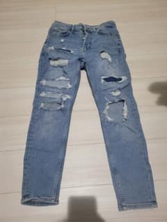 ZARA ダメージデニムパンツ サイズ31のサムネイル