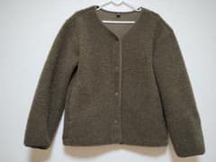 UNIQLO フリースジャケット カーキ ノーカラーのサムネイル