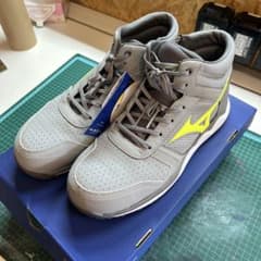 Mizuno 安全靴 ハイカット グレー/イエロー Mizuno 安全靴 ハイカット グレー/イエロー - メルカリ