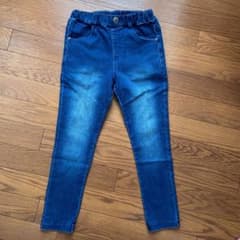 デニムパンツ ジーンズ　130のサムネイル