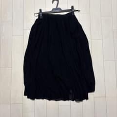 ユニクロ ロングプリーツスカート 黒のサムネイル