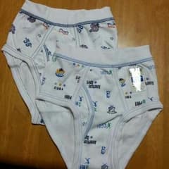 KunKun様専用。男児パンツ130 × 2枚のサムネイル