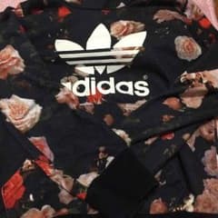 adidas花柄パーカーのサムネイル