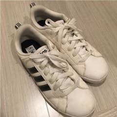 adidasスニーカー★のサムネイル
