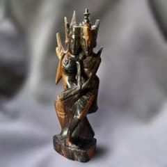 インドネシア ラーマとシータ 民芸品 木彫アート - メルカリ