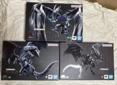 モンスターアーツ 青眼の白龍、真紅眼の黒竜、スターダスト・ドラゴン