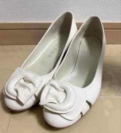 【DIANA】白 フラットパンプス リボンモチーフのサムネイル