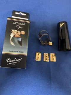 テナーサックス用リガチャー Vandoren optimum LC08P - メルカリ
