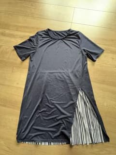 サイドプリーツ切り替え 半袖Tシャツ チュニック丈（ネイビー）のサムネイル