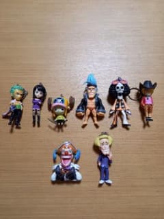 ワンピースONE PIECEフィギュアキーホルダーのサムネイル
