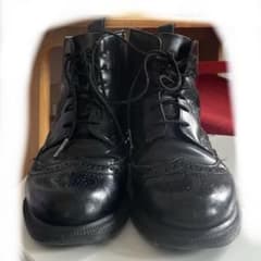 Dr. Martens ウイングチップブーツのサムネイル