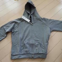 未使用新品　グレーのパーカーのサムネイル