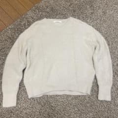 白　ニットのサムネイル