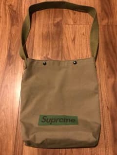 値下げ supremeのサムネイル