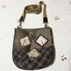値下げしました！パッチワークデザインショルダーバッグハンドメイドのサムネイル