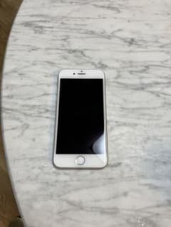 iPhone8 ホワイト 64GBのサムネイル