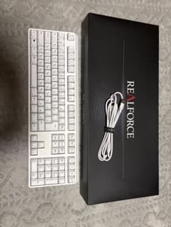 極美品】REALFORCE R4 45g かなあり R4HA71リアルフォース - メルカリ