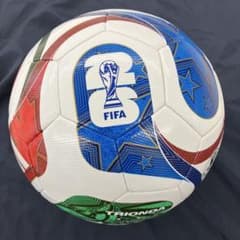 W杯公式試合球レプリカ★ TRIONDA 4号サイズ　小学生用検定球 W杯公式試合球レプリカ☆adidas TRIONDA 4号サイズ 小学生用検定球