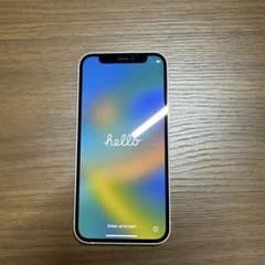Apple iPhone 12 本体 ホワイトのサムネイル