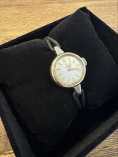 OMEGA 手巻き時計のサムネイル