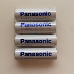 Panasonic eneloop 単3形 充電池 4本セットのサムネイル