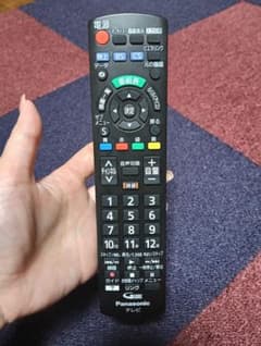 【美品】Panasonic テレビ用リモコン N2QAYB001229のサムネイル