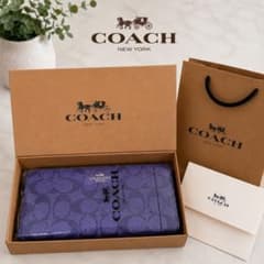新品未開封⭐️COACH コーチ 長財布 シグネチャー 紫 箱・保存袋・紙袋付のサムネイル