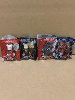ガンダム　ベアブリック　フィギュア4体セットのサムネイル