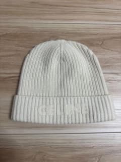 CELINE ホワイト ニット帽 - メルカリ