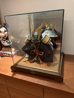 リヤドロ　兜　節句に　ガラスケース付き　難あり　価格交渉OK リヤドロ 兜 節句に ガラスケース付き 難あり 価格交渉OK - メルカリ