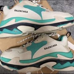 BALENCIAGA トリプルS 水色のサムネイル