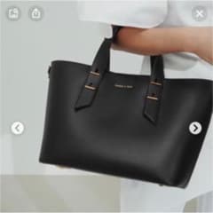 Charles&keith ダブルハンドルスローチーバッグのサムネイル