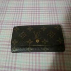 ルイヴィトンの財布正規品のサムネイル