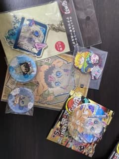 鬼滅の刃　伊之助セット　原作缶バッジのサムネイル