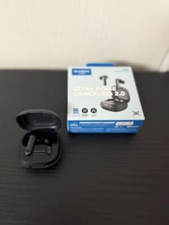 Anker Soundcore P40i 左耳とケース、付属品のサムネイル