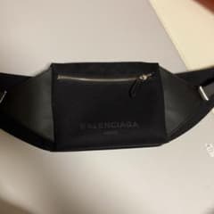 バレンシアガ  ボディバッグ　ブラックのサムネイル