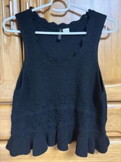 H&M DIVIDED ニットベスト ブラック Sサイズのサムネイル