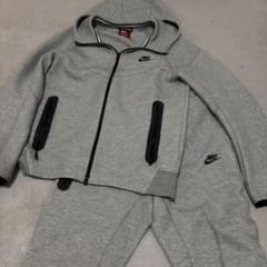 Nike グレー テックフリース 上下セット - メルカリ