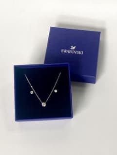 Swarovski クリスタルネックレスとピアスセットのサムネイル