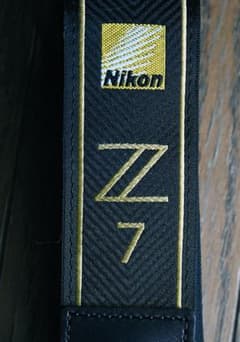 ニコン Z 7プレミアムゴールドストラップ  非売品のサムネイル
